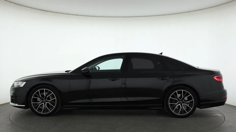 Audi A8 -