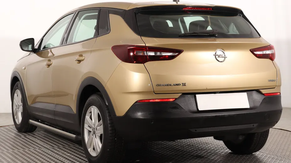Opel Grandland -
