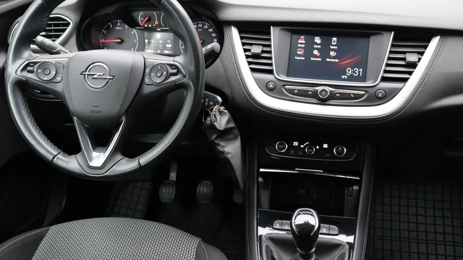 Opel Grandland -