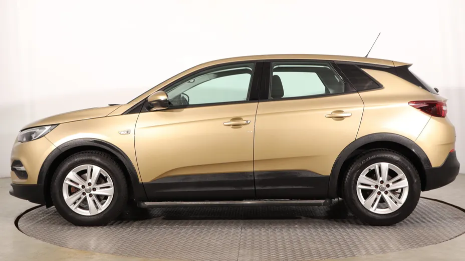 Opel Grandland -