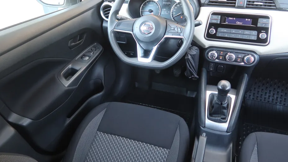 Nissan Micra -