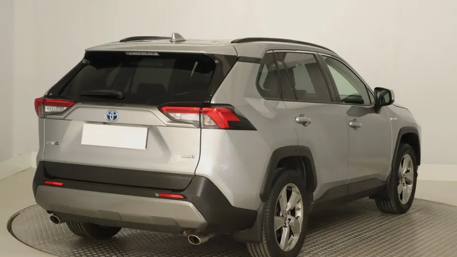 Toyota RAV4 -