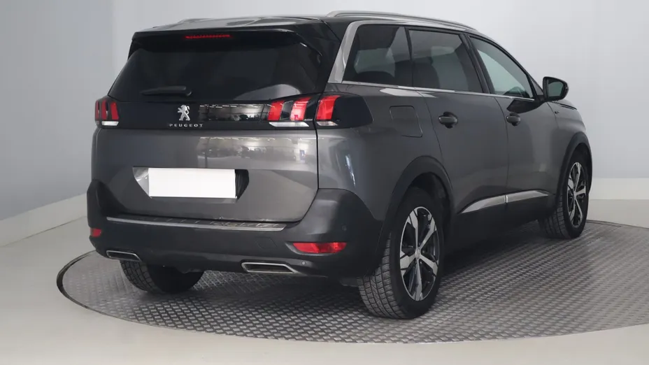 Peugeot 5008 -