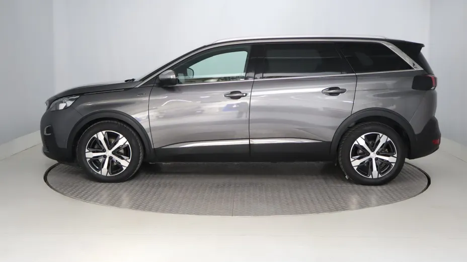 Peugeot 5008 -