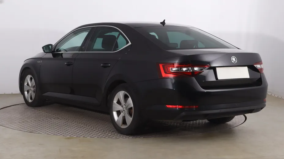 Skoda Superb -