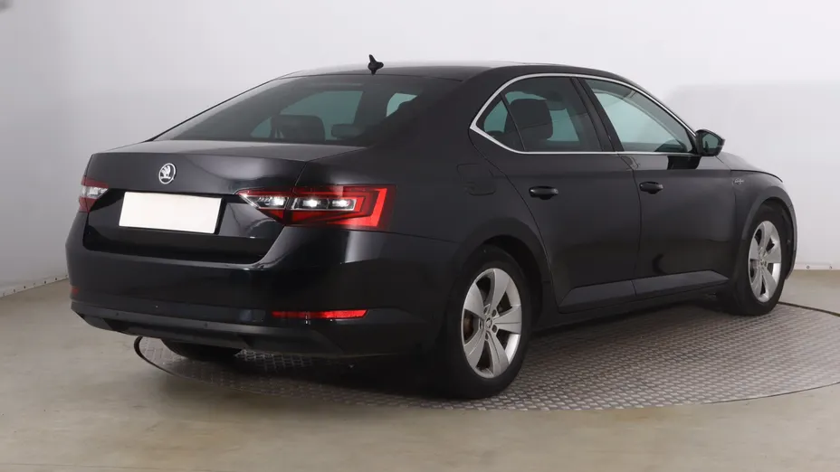 Skoda Superb -