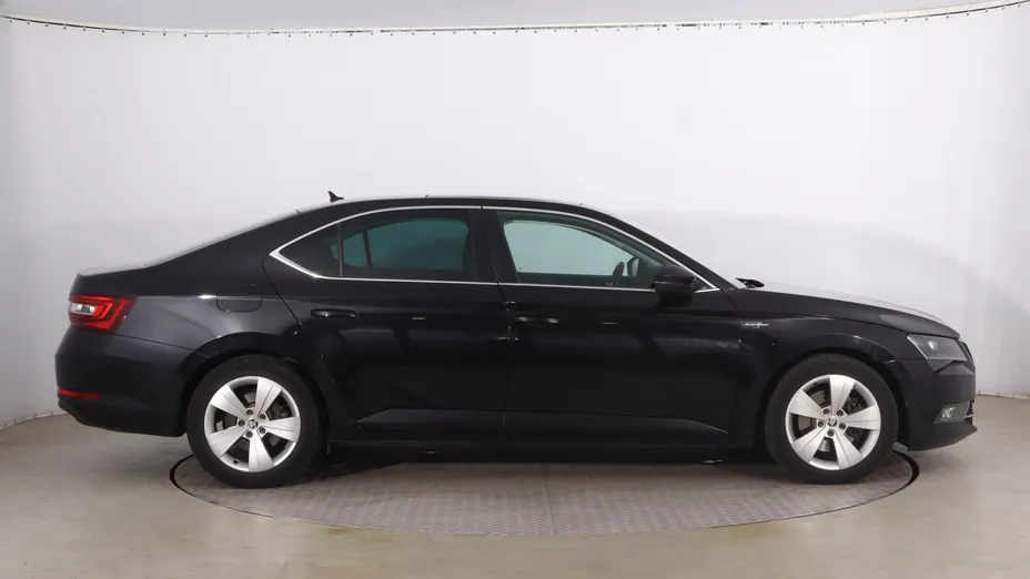 Skoda Superb -