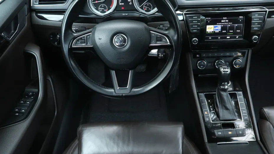 Skoda Superb -