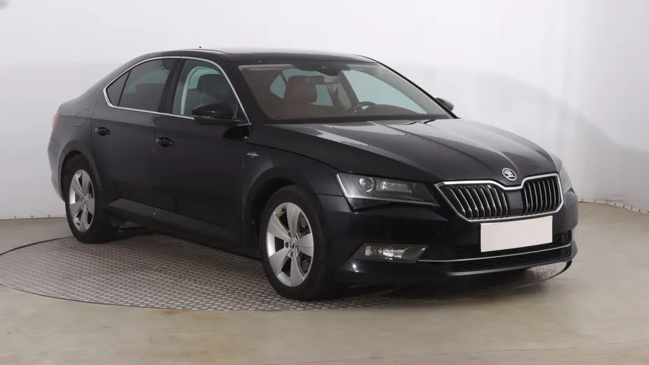 Skoda Superb -