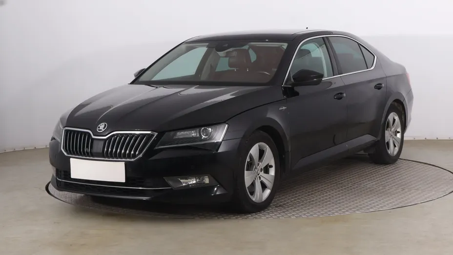 Skoda Superb -