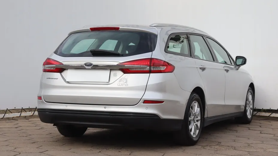 Ford Mondeo -