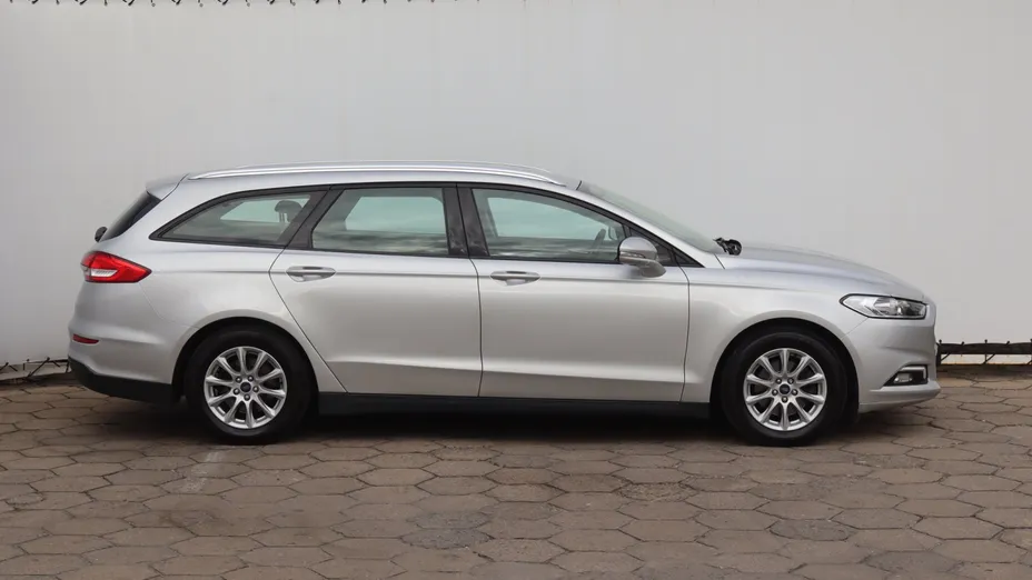 Ford Mondeo -