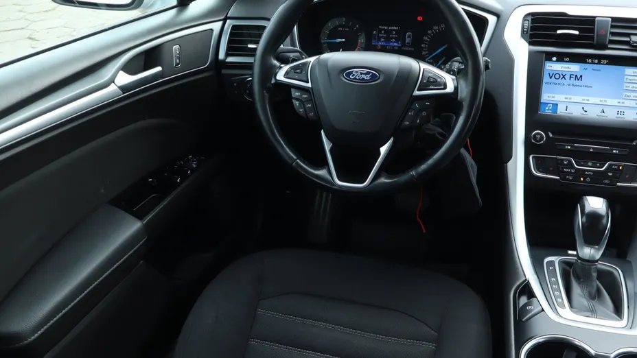 Ford Mondeo -