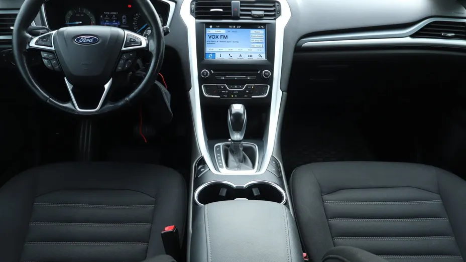 Ford Mondeo -