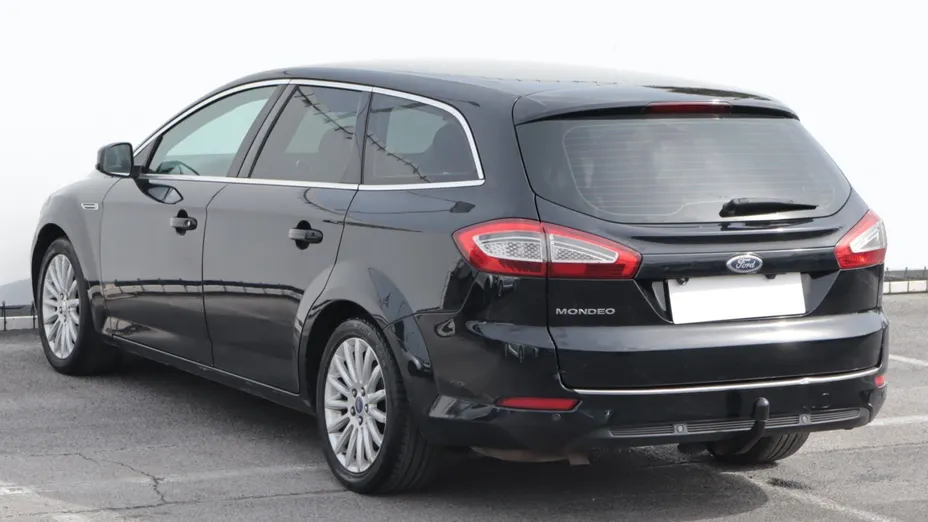 Ford Mondeo -