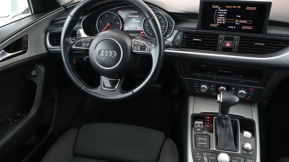 Audi A6 -