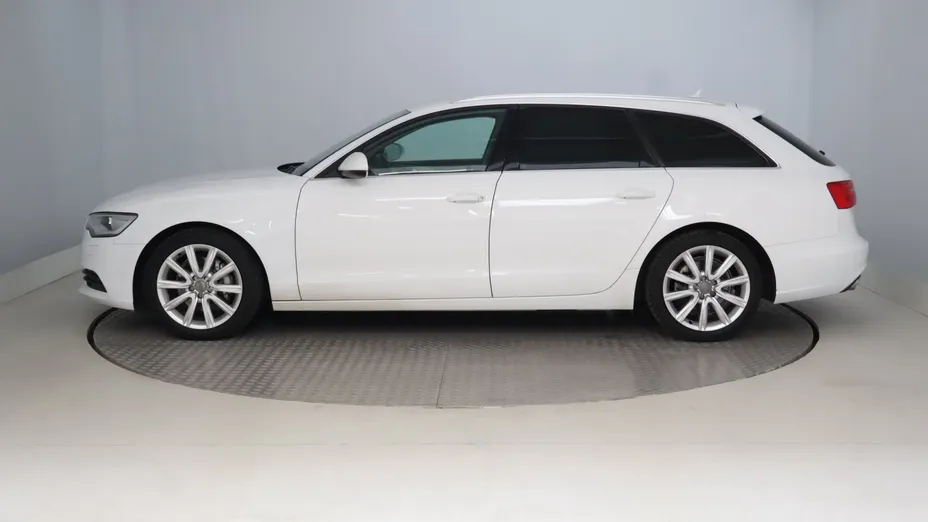 Audi A6 -