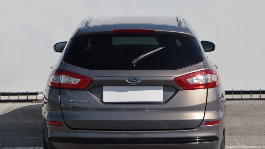 Ford Mondeo -