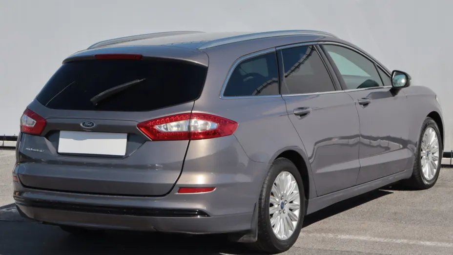 Ford Mondeo -