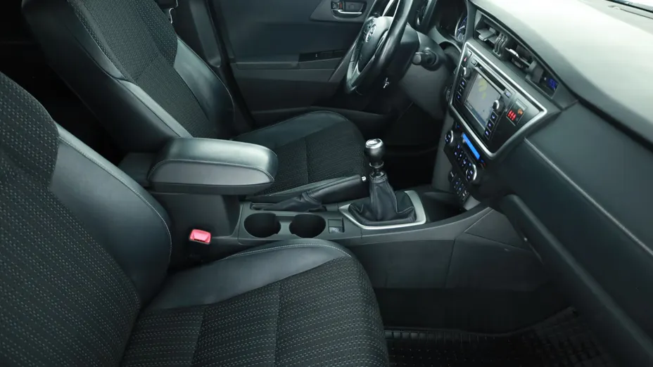 Toyota Auris -