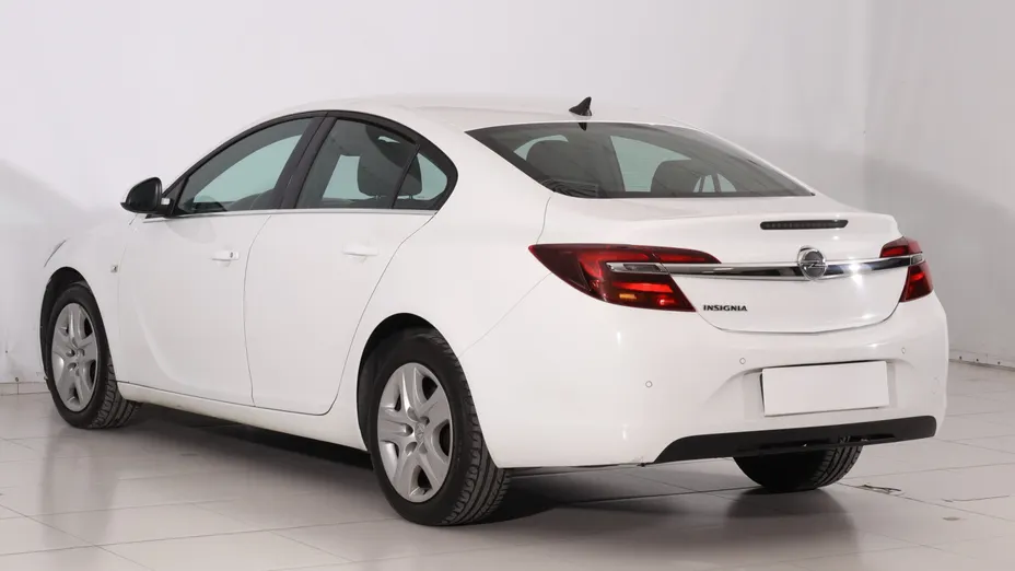 Opel Insignia -