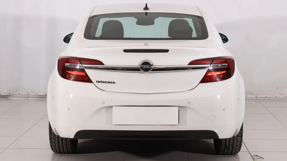 Opel Insignia -