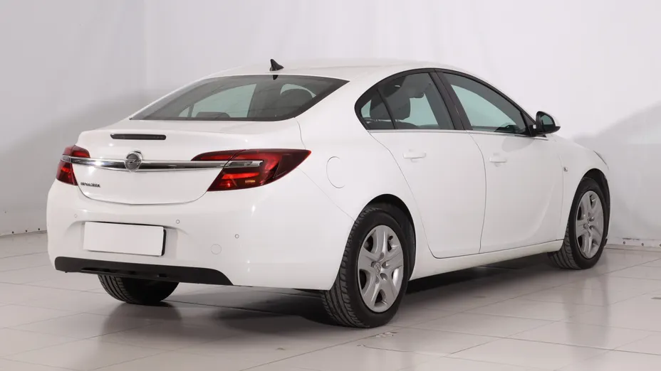 Opel Insignia -