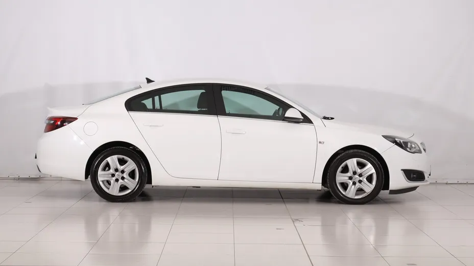 Opel Insignia -
