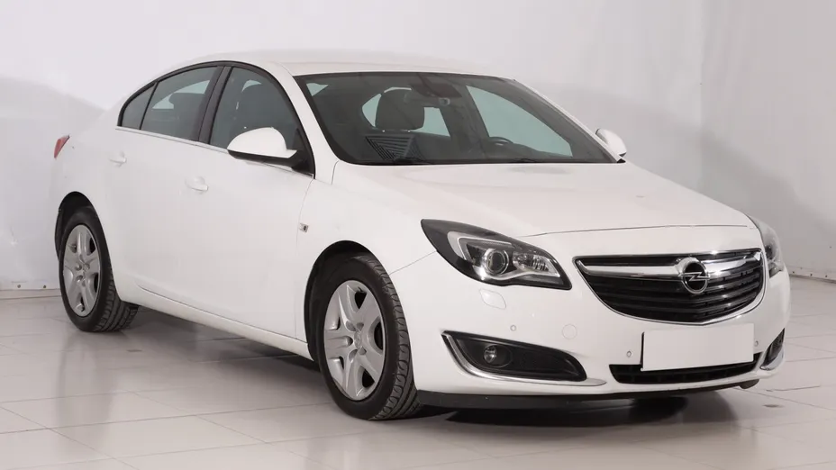 Opel Insignia -