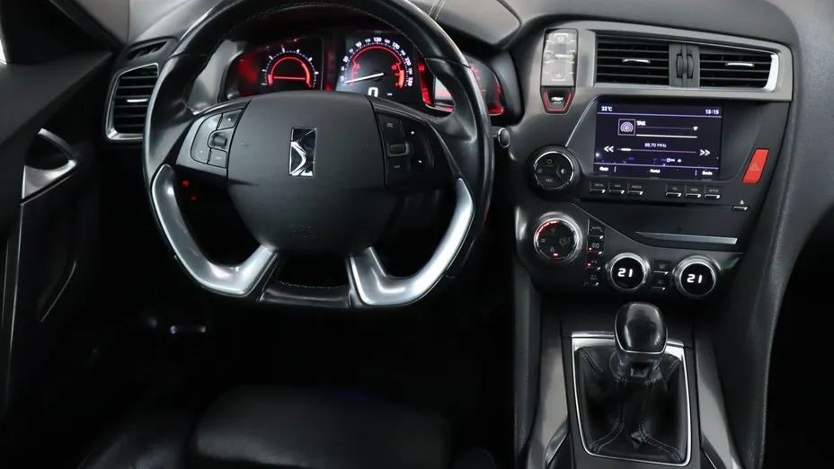 DS 5 -