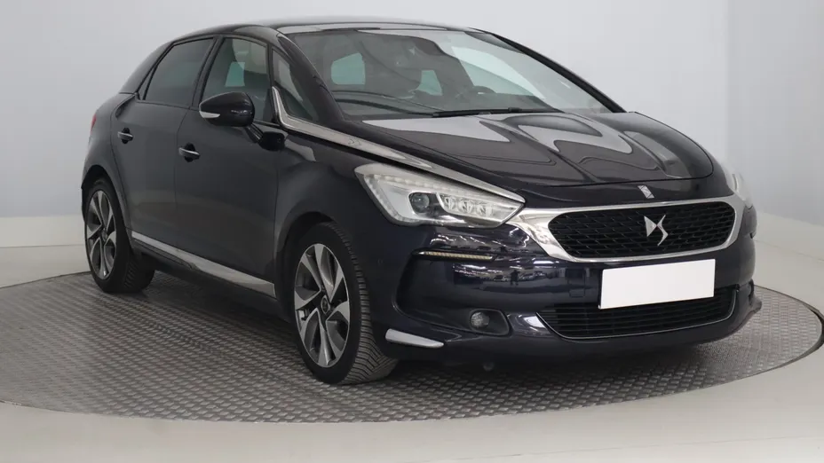 DS 5 -