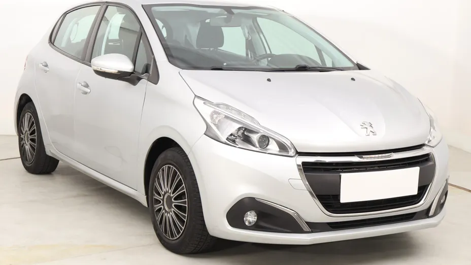 Peugeot 208 -