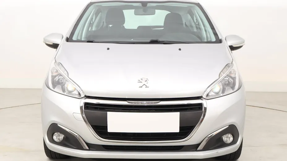 Peugeot 208 -