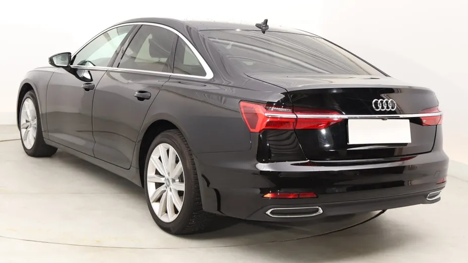 Audi A6 -