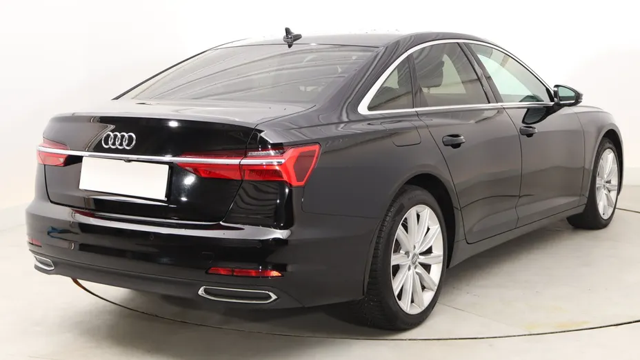 Audi A6 -