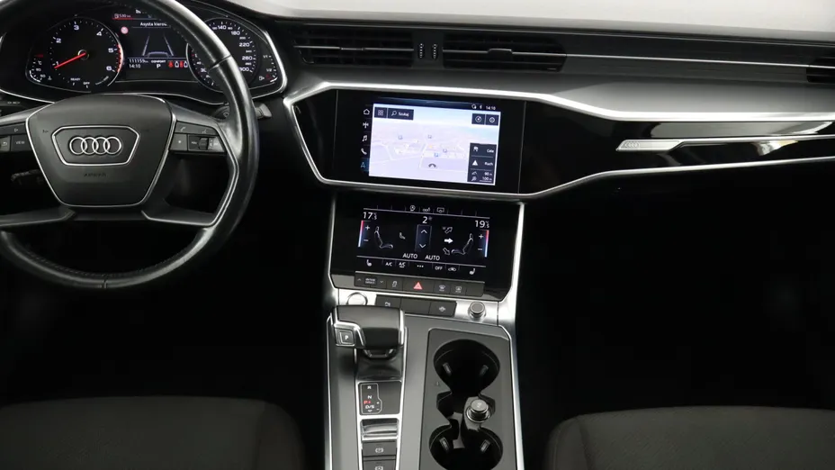 Audi A6 -