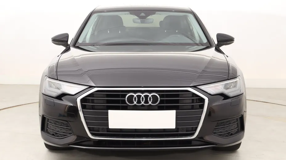 Audi A6 -
