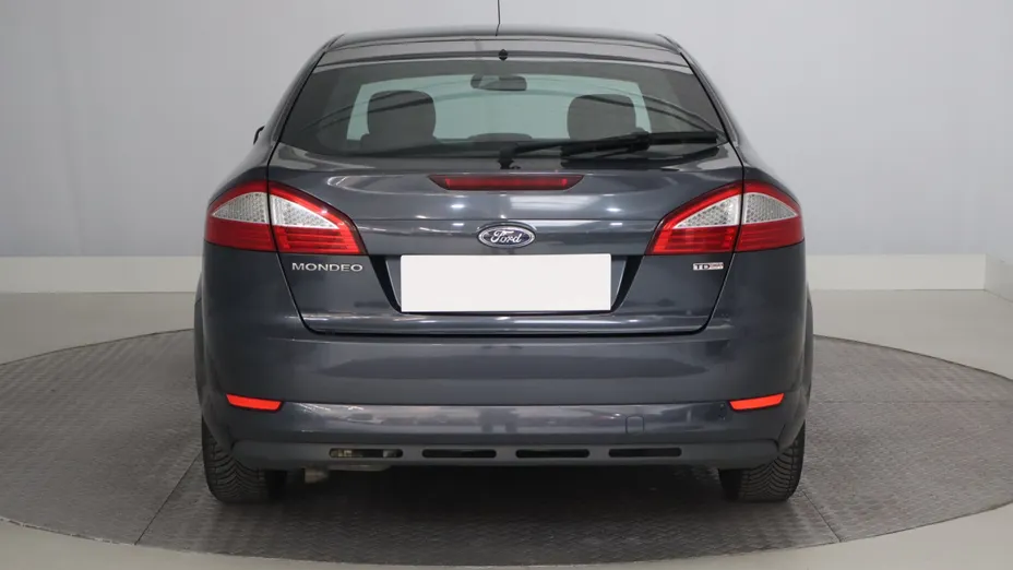 Ford Mondeo -