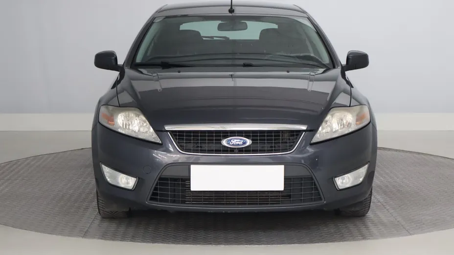 Ford Mondeo -