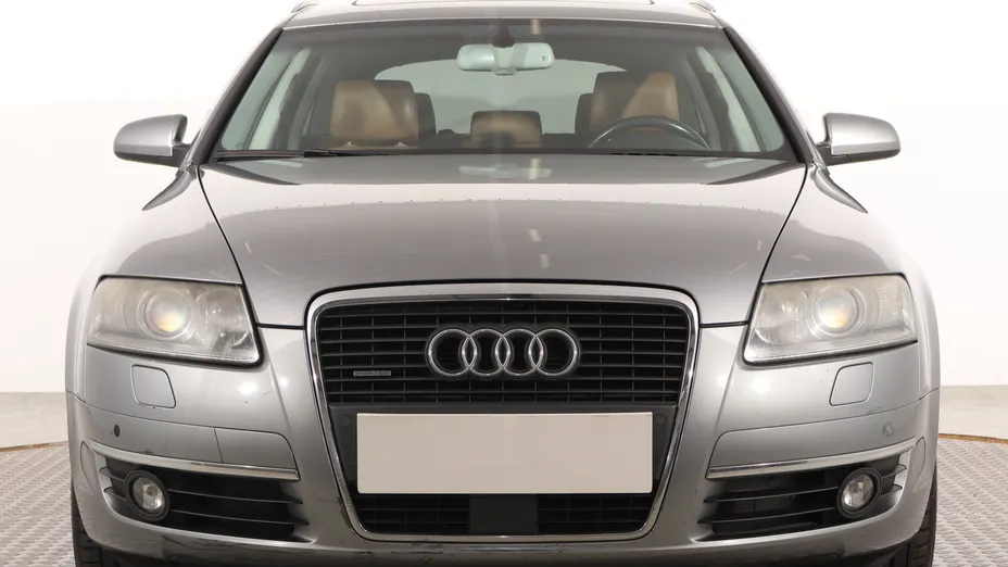 Audi A6 -