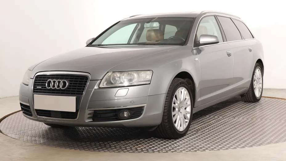 Audi A6 -