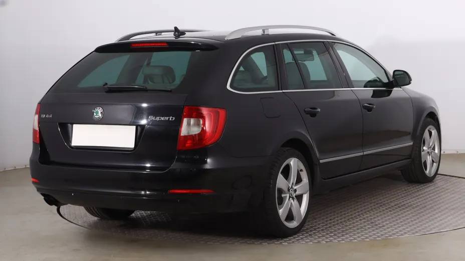 Skoda Superb -