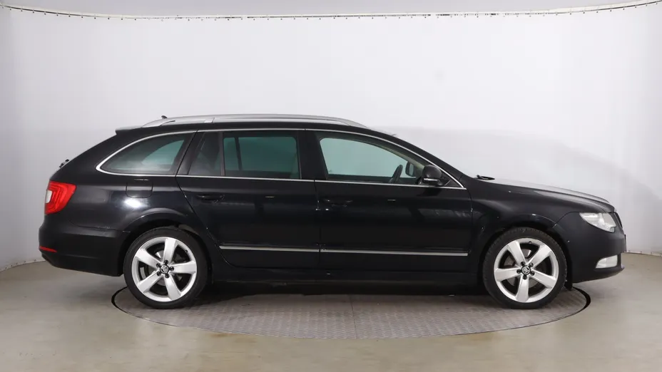 Skoda Superb -