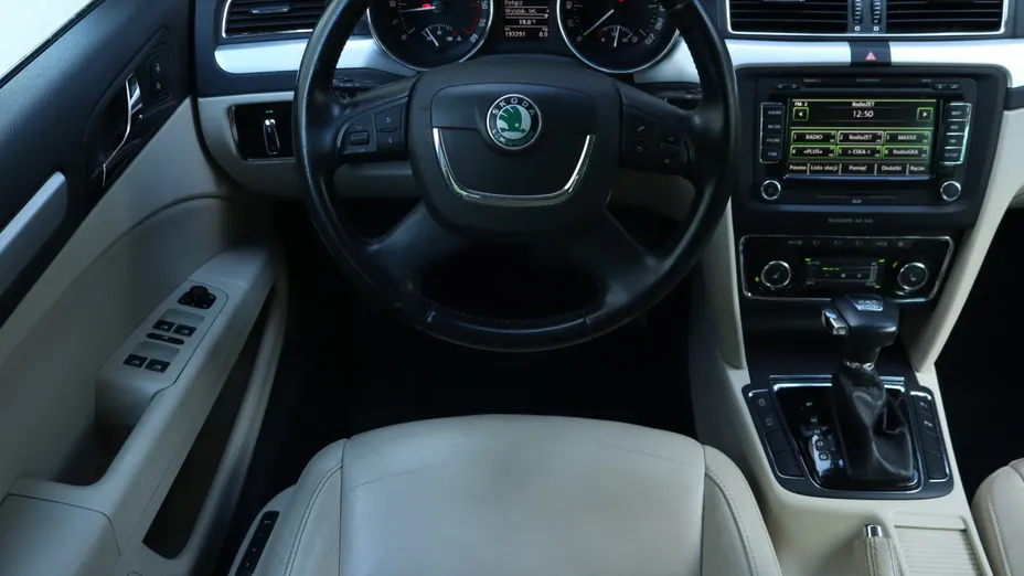 Skoda Superb -