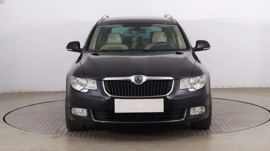 Skoda Superb -