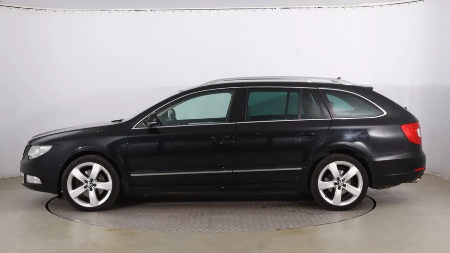 Skoda Superb -