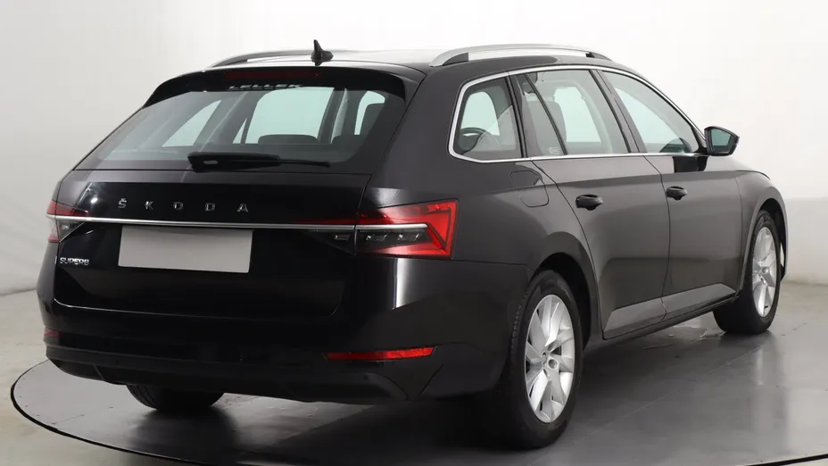 Skoda Superb -