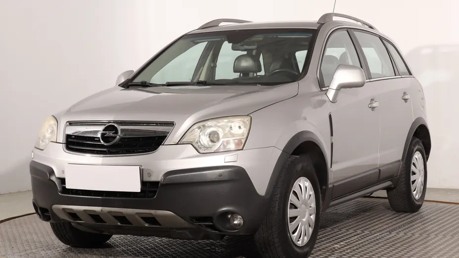 Opel Antara -