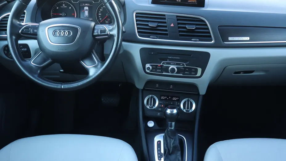 Audi Q3 -