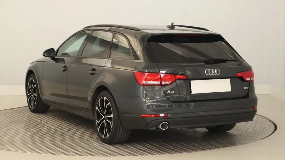 Audi A4 -